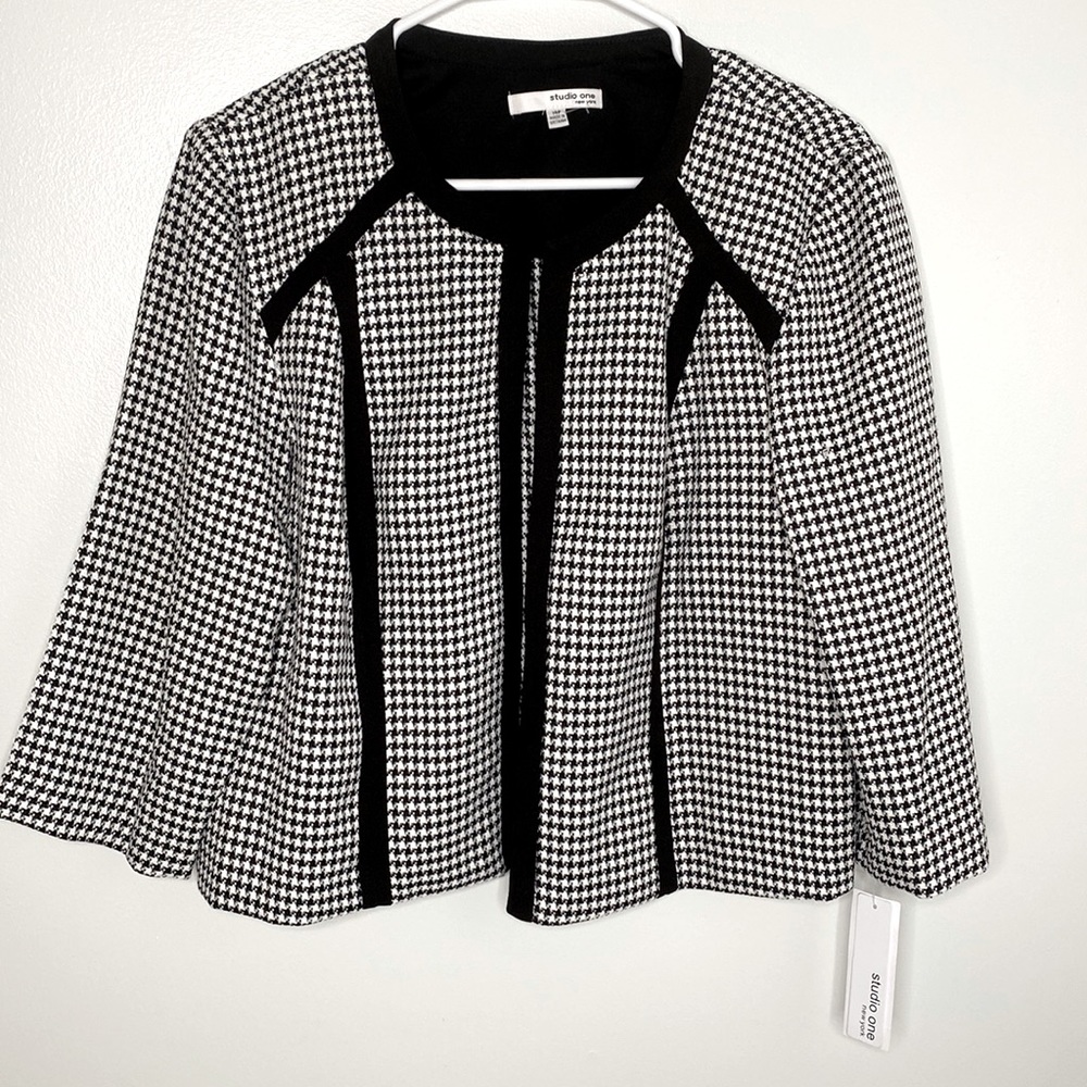 Studio One New York | Black & White Blazer | size 14P | New